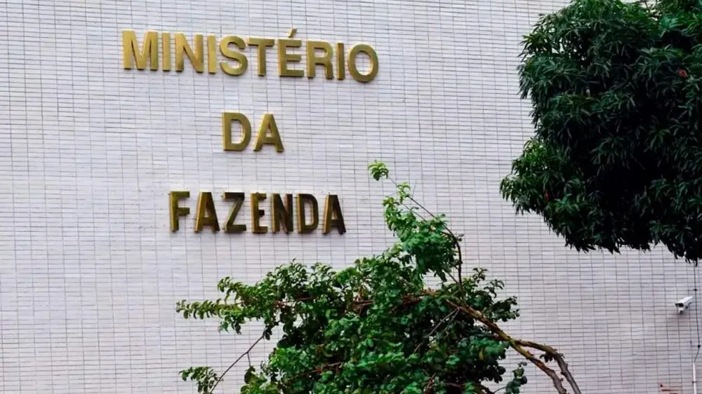 Governo brasileiro mantém subsídio de R$ 2,12 ao óleo diesel