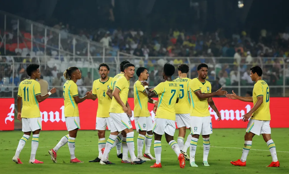 Seleção Brasileira goleia a Índia em amistoso