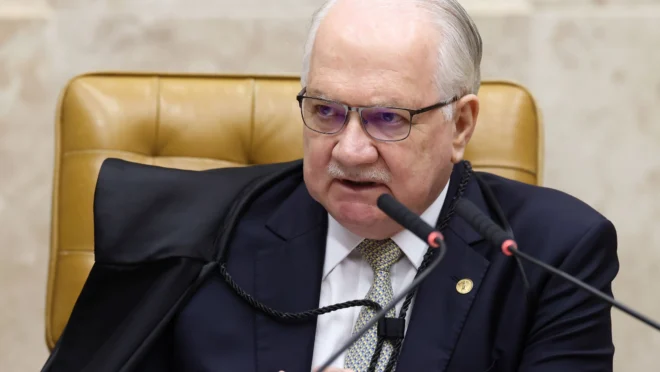 Edson Fachin deve levar caso de revisão criminal de Jair Bolsonaro ao plenário