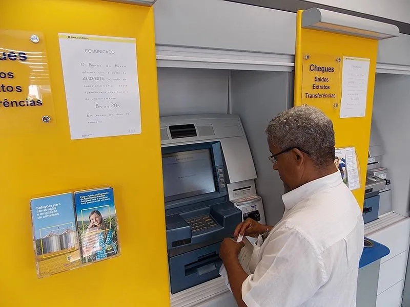 Saiba como ficam os serviços bancários no feriado do dia 12 de outubro