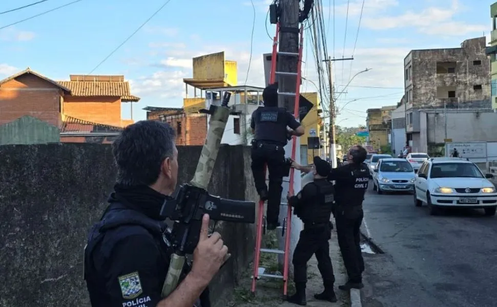 Traficantes que tentam controlar serviços de internet em Vila Velha são alvos de operação