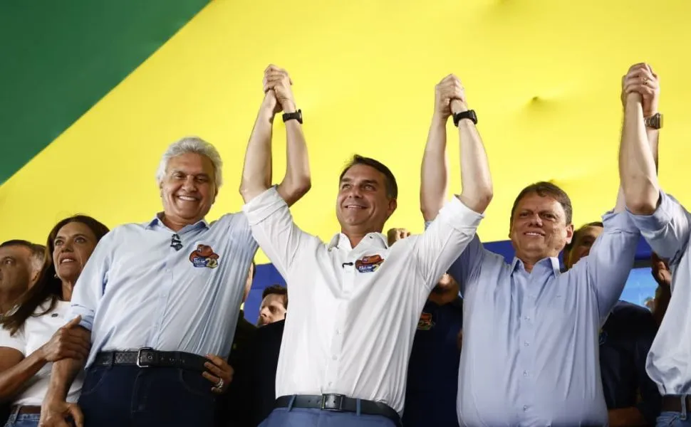 Ronaldo Caiado declara apoio a candidatura de Flávio Bolsonaro nesse 2º turno