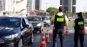 Senado vai avaliar projeto que garante livre estacionamento a oficiais de Justiça