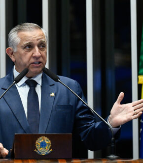 Izalci anuncia pré-candidatura ao governo do DF