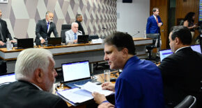 Indicações de mulheres para TST e para a DPU são lidas na CCJ