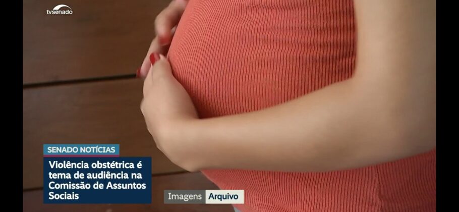 Vídeo: Acolhimento à gestante é vital no combate à violência obstétrica, mostra debate